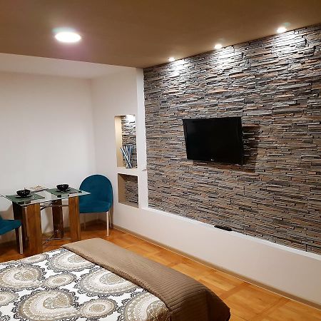 Woodstone Apartment Ploieşti Extérieur photo