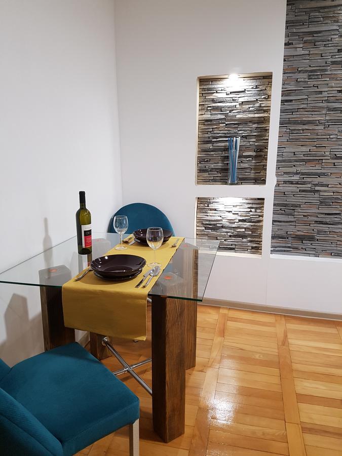 Woodstone Apartment Ploieşti Extérieur photo
