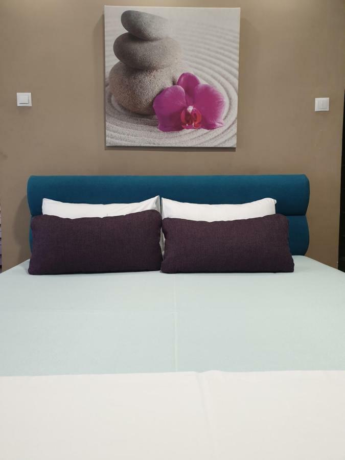 Woodstone Apartment Ploieşti Extérieur photo